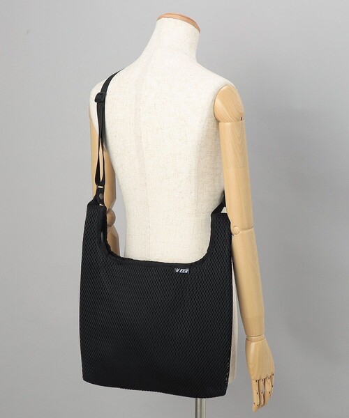 KiU(キウ)の「KiU/キウ FULL REFLECTOR MESH TOTE BAG/フルリフレクターメッシュトートバッグ(トートバッグ・メンズ・グレー/ブラック・ONE SIZE)」の10枚目の写真