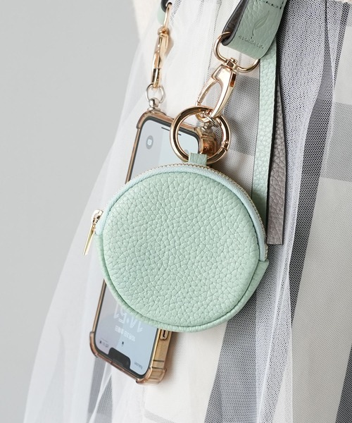 mieno（ミエノ）の「[mieno] spira 本革レザー ミニポーチ コインケース（コインケース・レディース・ブラック/ライトベージュ/ピンク/キャメル/ターコイズブルー/イエロー/ミント/ベビーピンク/グレー・FREE）」の4枚目の写真