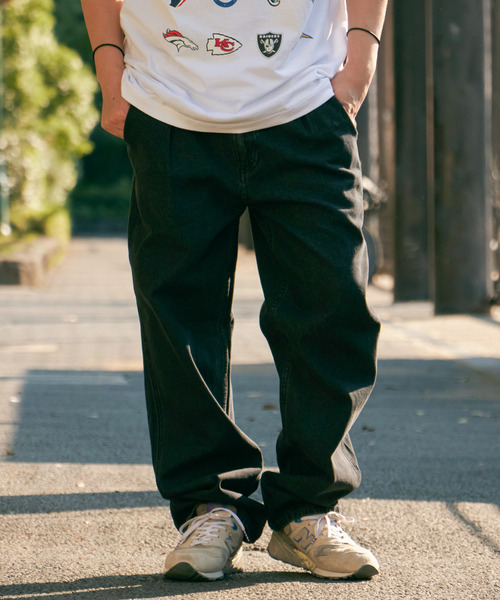 VENCEEXCHANGE(ヴァンスエクスチェンジ)の「ワンタックルーズデニムパンツ(デニムパンツ・メンズ・チャコール/ブラック/ブルー・LL/M/L)」の1枚目の写真