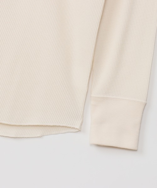 HANES(ヘインズ)の「【HANES/ヘインズ】クルーネック ワッフル(Tシャツ/カットソー・レディース・ブラック/オフホワイト・FREE)」の11枚目の写真