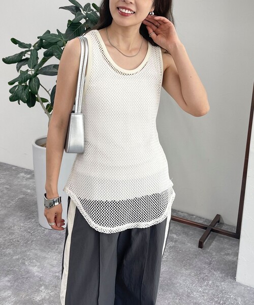 fredy emue（フレディエミュ）の「メッシュチュニックタンクトップ（タンクトップ・レディース・アイボリー/ブラック/ベージュ・38）」の2枚目の写真
