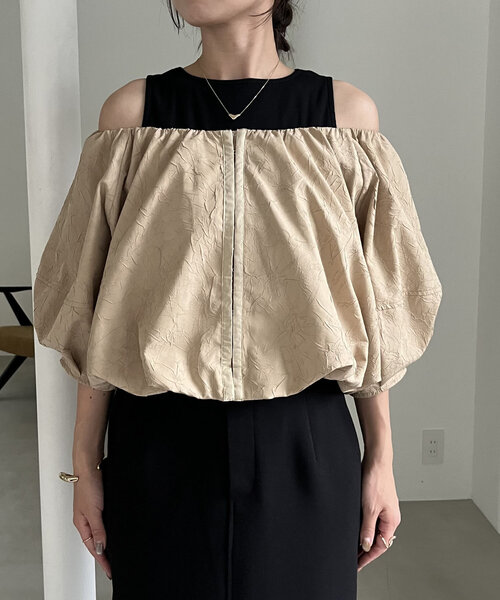 カプリシュレマージュ　タンクセットオフショルカーデ　タグ付き CAPRICIEUX LE'MAGE（カプリシューレマージュ）の「タンクSET