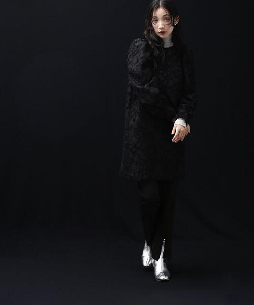 NATURAL BEAUTY BASIC（ナチュラルビューティーベーシック）の「◇【Oggi掲載】シアーストレッチカットソーシリーズ タートルネック（Tシャツ/カットソー・レディース・オフホワイト/チャコールグレー/グレー・FREE）」の11枚目の写真