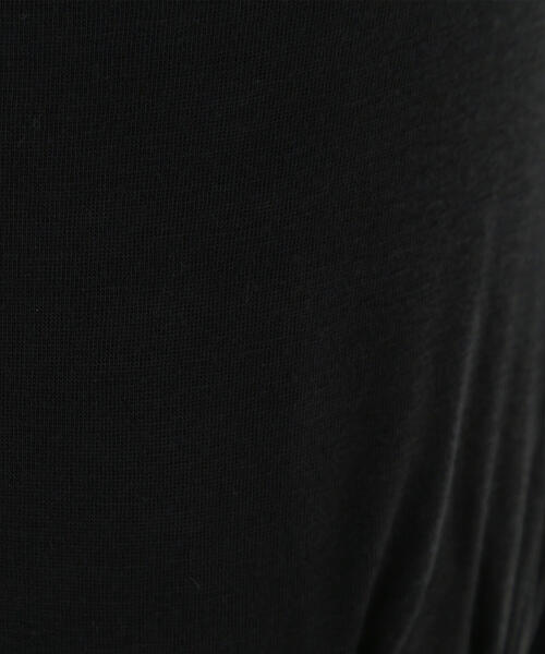 NATURAL BEAUTY BASIC（ナチュラルビューティーベーシック）の「◇【Oggi掲載】シアーストレッチカットソーシリーズ タートルネック（Tシャツ/カットソー・レディース・オフホワイト/チャコールグレー/グレー・FREE）」の20枚目の写真