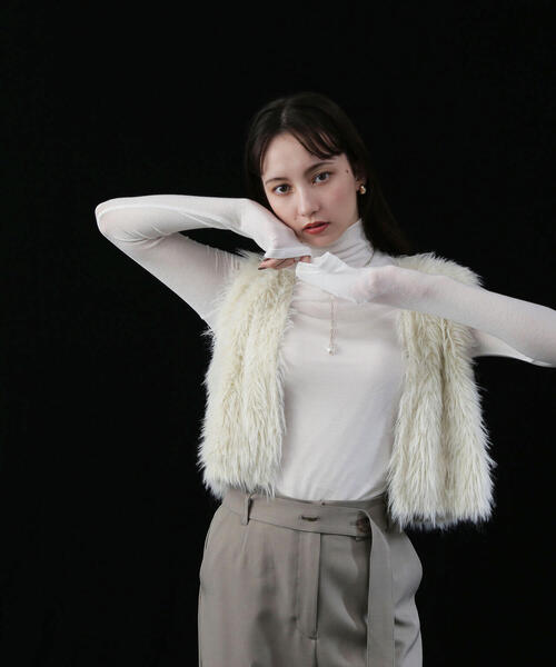 NATURAL BEAUTY BASIC（ナチュラルビューティーベーシック）の「◇【Oggi掲載】シアーストレッチカットソーシリーズ タートルネック（Tシャツ/カットソー・レディース・オフホワイト/チャコールグレー/グレー・FREE）」の21枚目の写真