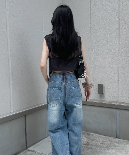 nemne store(ネンネストア)の「《Delfy》バックリボンニットベスト(ベスト・レディース・ベージュ/チャコール/ピンク/ブラウン・フリー)」の2枚目の写真