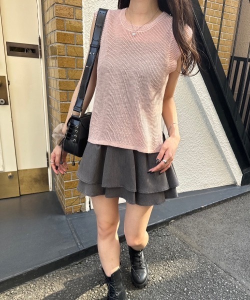 nemne store(ネンネストア)の「《Delfy》バックリボンニットベスト(ベスト・レディース・ベージュ/チャコール/ピンク/ブラウン・フリー)」の7枚目の写真