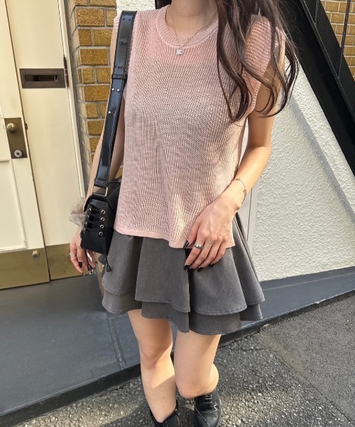 nemne store(ネンネストア)の「《Delfy》バックリボンニットベスト(ベスト・レディース・ベージュ/チャコール/ピンク/ブラウン・フリー)」の8枚目の写真