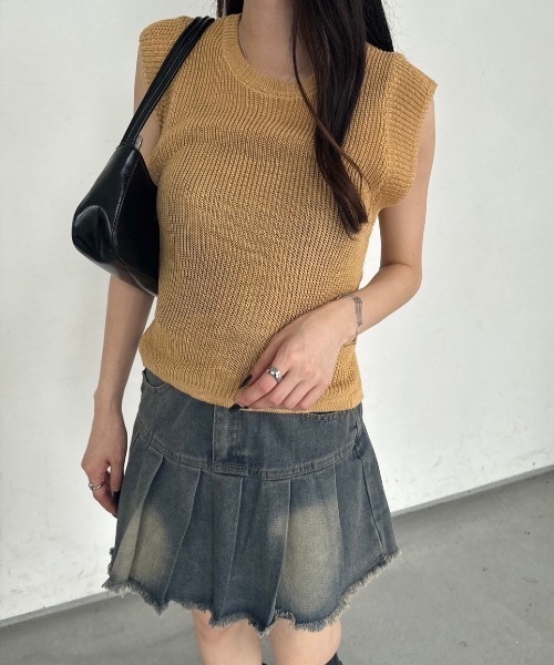 nemne store(ネンネストア)の「《Delfy》バックリボンニットベスト(ベスト・レディース・ベージュ/チャコール/ピンク/ブラウン・フリー)」の19枚目の写真