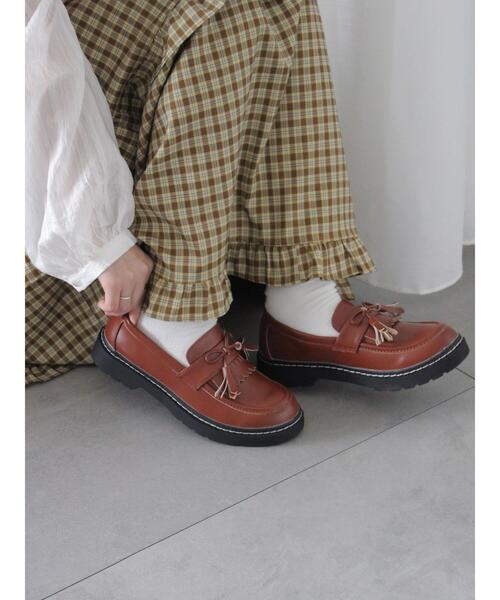 ehka sopo(エヘカソポ)の「リボンタッセルローファー(その他シューズ・レディース・ボルドー/ブラウン/ブラック・M/L)」の4枚目の写真