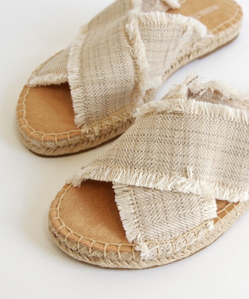 Minnetonka(ミネトンカ)の「MINNETONKA(ミネトンカ) / クロスベルト フラットサンダル PEPPER(サンダル・レディース・ブラック/タン/インディゴブルー・5/6/7/8/9)」の12枚目の写真