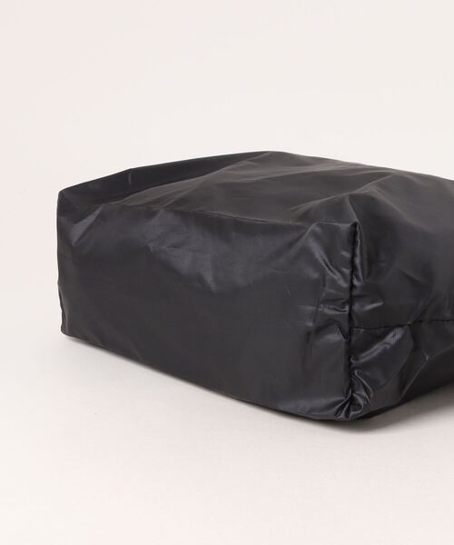 Gramicci(グラミチ)の「/ GRAMICCI /MICRO RIPSTOP SIDE BAG(ショルダーバッグ・レディース・オリーブ/アイボリー/ダークベージュ/ダークネイビー・FREE)」の11枚目の写真