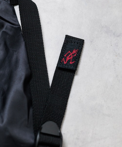 Gramicci(グラミチ)の「/ GRAMICCI /MICRO RIPSTOP SIDE BAG(ショルダーバッグ・レディース・オリーブ/アイボリー/ダークベージュ/ダークネイビー・FREE)」の7枚目の写真