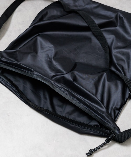 Gramicci(グラミチ)の「/ GRAMICCI /MICRO RIPSTOP SIDE BAG(ショルダーバッグ・レディース・オリーブ/アイボリー/ダークベージュ/ダークネイビー・FREE)」の8枚目の写真