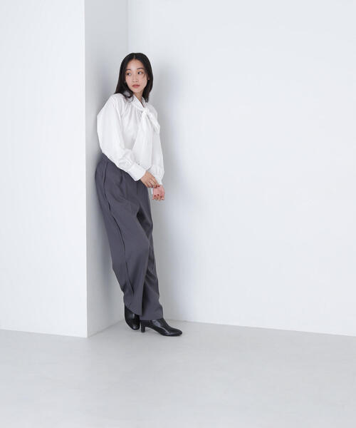 NATURAL BEAUTY BASIC（ナチュラルビューティーベーシック）の「◇サイドボウタイブラウス（シャツ/ブラウス・レディース・ブラウン/オフホワイト/グレイッシュベージュ・SMALL/MEDIUM）」の15枚目の写真