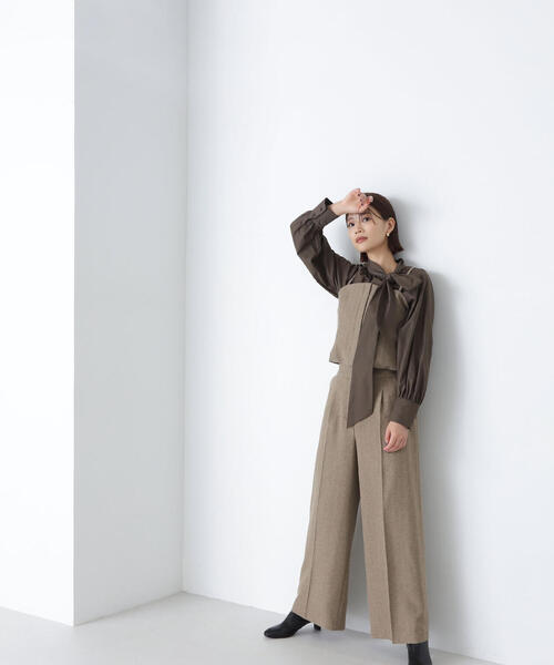 NATURAL BEAUTY BASIC（ナチュラルビューティーベーシック）の「◇サイドボウタイブラウス（シャツ/ブラウス・レディース・ブラウン/オフホワイト/グレイッシュベージュ・SMALL/MEDIUM）」の7枚目の写真