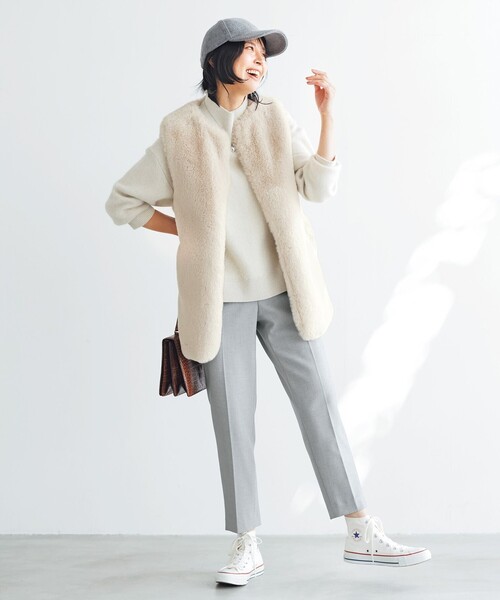UNFILO(アンフィーロ)の「beauty warm テーパードパンツ(その他パンツ・レディース・黄土色系/ブラック系/サックスブルー系/ライトグレー系/黄土色系3/グレー系4/アイボリー系/ネイビー系・X-LARGE/XX-LARGE/XXXL)」の3枚目の写真