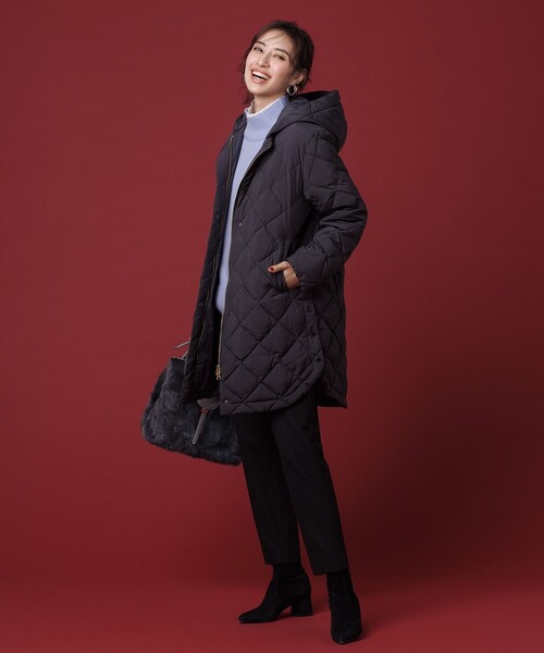 UNFILO(アンフィーロ)の「beauty warm テーパードパンツ(その他パンツ・レディース・黄土色系/ブラック系/サックスブルー系/ライトグレー系/黄土色系3/グレー系4/アイボリー系/ネイビー系・X-LARGE/XX-LARGE/XXXL)」の10枚目の写真