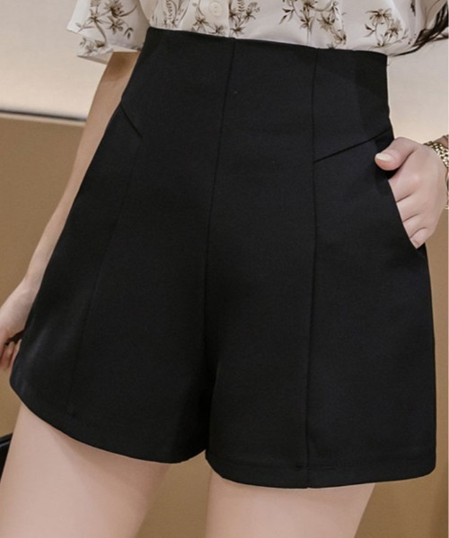 kirakiraShop(キラキラショップ)の「ハイウエスト シンプル ショート パンツ(スラックス・レディース・ブラック・S/M/L)」の3枚目の写真