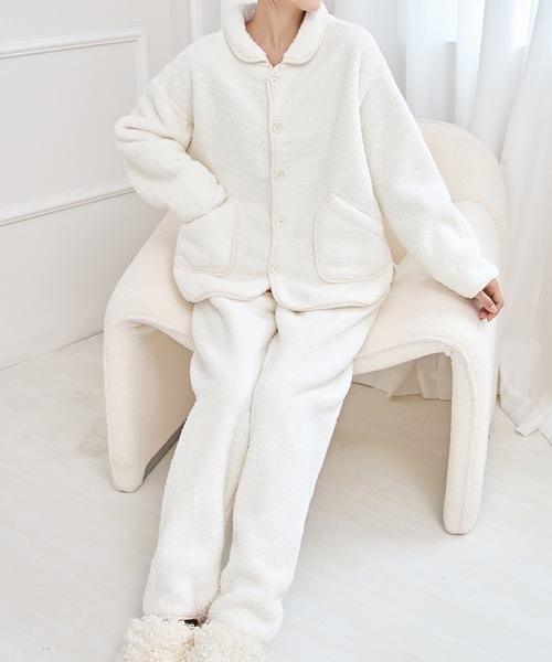 Lace Ladies（レースレディース）の「フロントボタン パイピング風 配色 ふわもこ ルームウエア（ルームウェア/パジャマ・レディース・アイボリー/ブルー・FREE）」の10枚目の写真