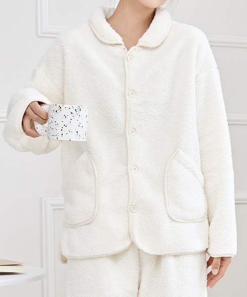 Lace Ladies（レースレディース）の「フロントボタン パイピング風 配色 ふわもこ ルームウエア（ルームウェア/パジャマ・レディース・アイボリー/ブルー・FREE）」の11枚目の写真