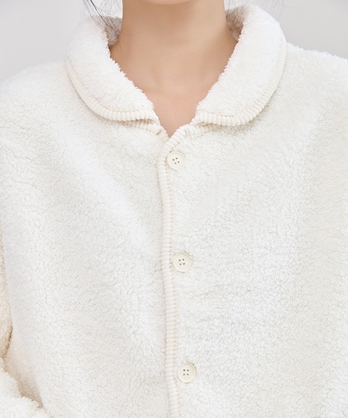 Lace Ladies（レースレディース）の「フロントボタン パイピング風 配色 ふわもこ ルームウエア（ルームウェア/パジャマ・レディース・アイボリー/ブルー・FREE）」の13枚目の写真