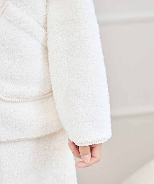 Lace Ladies（レースレディース）の「フロントボタン パイピング風 配色 ふわもこ ルームウエア（ルームウェア/パジャマ・レディース・アイボリー/ブルー・FREE）」の15枚目の写真