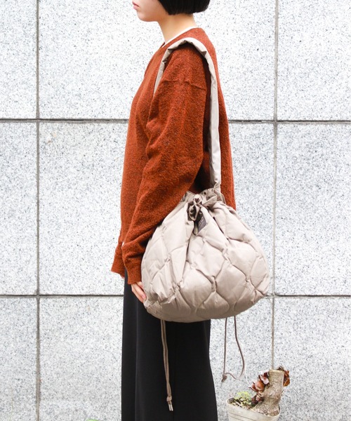 TAION（タイオン）の「TAION / タイオン MILITARY DOWN SHOULDER BAG ミリタリー ダウンショルダーバッグ(TAION-SB01ML-1)（ショルダーバッグ・メンズ・ブラック/オリーブ/ダークネイビー/モカ・ONE SIZE）」の3枚目の写真