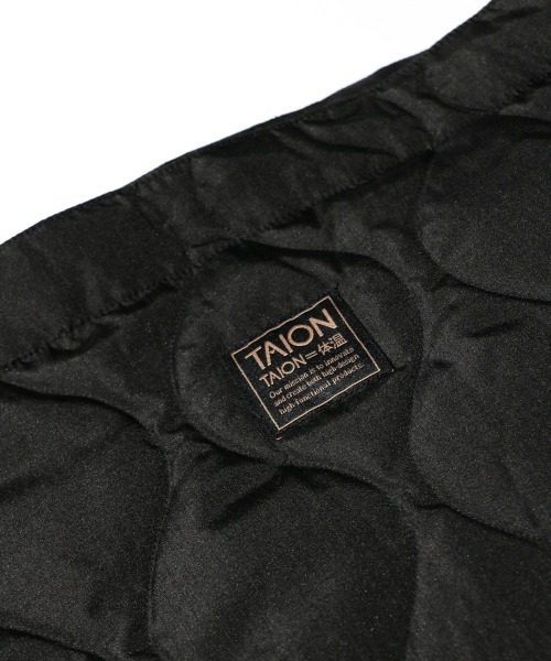 TAION（タイオン）の「TAION / タイオン MILITARY DOWN SHOULDER BAG ミリタリー ダウンショルダーバッグ(TAION-SB01ML-1)（ショルダーバッグ・メンズ・ブラック/オリーブ/ダークネイビー/モカ・ONE SIZE）」の8枚目の写真