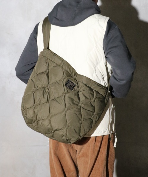 TAION（タイオン）の「TAION / タイオン MILITARY DOWN SHOULDER BAG ミリタリー ダウンショルダーバッグ(TAION-SB01ML-1)（ショルダーバッグ・メンズ・ブラック/オリーブ/ダークネイビー/モカ・ONE SIZE）」の22枚目の写真