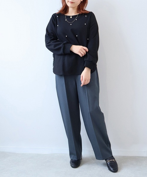 leswel(レスウェル)の「【L~5L 大きいサイズ】パール使いバックフェザー裏毛プルオーバー(Tシャツ/カットソー・レディース・ブラック/オフホワイト・LL/3L/4L/5L/L)」の4枚目の写真