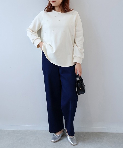 leswel(レスウェル)の「【L~5L 大きいサイズ】パール使いバックフェザー裏毛プルオーバー(Tシャツ/カットソー・レディース・ブラック/オフホワイト・LL/3L/4L/5L/L)」の19枚目の写真