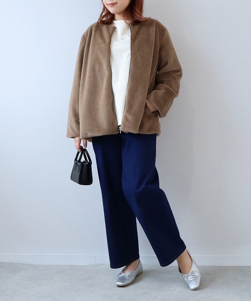 leswel(レスウェル)の「【L~5L 大きいサイズ】パール使いバックフェザー裏毛プルオーバー(Tシャツ/カットソー・レディース・ブラック/オフホワイト・LL/3L/4L/5L/L)」の20枚目の写真