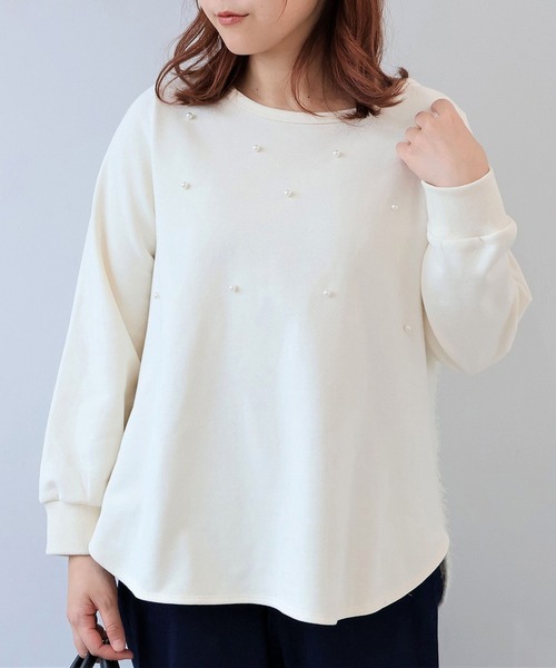 leswel(レスウェル)の「【L~5L 大きいサイズ】パール使いバックフェザー裏毛プルオーバー(Tシャツ/カットソー・レディース・ブラック/オフホワイト・LL/3L/4L/5L/L)」の5枚目の写真