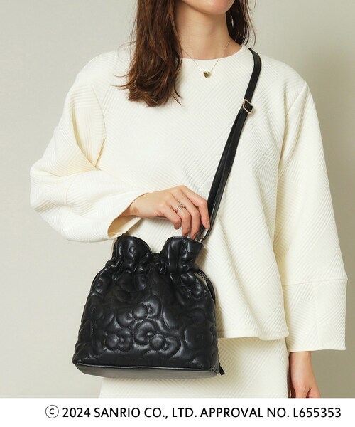 ITS'DEMO(イッツデモ)の「◆【ハローキティコラボ】リボンキルト巾着ミニショルダー(ショルダーバッグ・レディース・ブラック/オフホワイト/ワインレッド・00)」の2枚目の写真