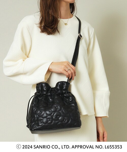 ITS'DEMO(イッツデモ)の「◆【ハローキティコラボ】リボンキルト巾着ミニショルダー(ショルダーバッグ・レディース・ブラック/オフホワイト/ワインレッド・00)」の7枚目の写真