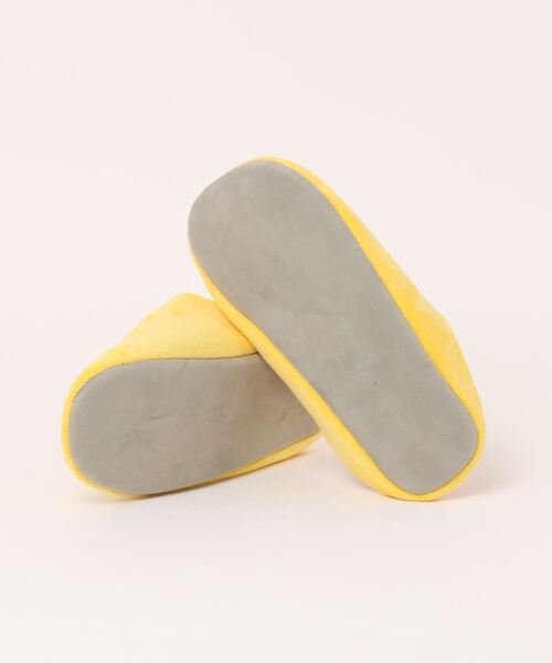 ACCOMMODE(アコモデ)の「【365Curious 】おさるのジョージ ルームシューズ(ルームシューズ/スリッパ・レディース・イエロー/レッド・FREE)」の4枚目の写真