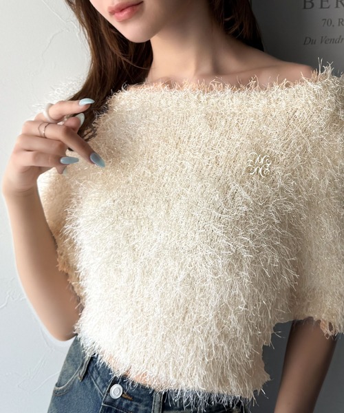 mily bilet(ミウィビレット)の「【mily bilet】ふんわり大人可愛い。ラメシャギーブローチ付きワンオフショル前後2WAYカーディガン(Tシャツ/カットソー・レディース・グレー/ブルー/アイボリー・MEDIUM/LARGE/X-LARGE/SMALL)」の4枚目の写真
