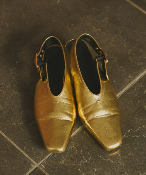 ANDRESD(アンドレスド)の「バックルストラップフラットシューズ / buckle strap flat shoes(サンダル・レディース・ブラック/ゴールド/シルバー・39/38/37/36)」の8枚目の写真