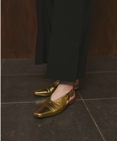 ANDRESD(アンドレスド)の「バックルストラップフラットシューズ / buckle strap flat shoes(サンダル・レディース・ブラック/ゴールド/シルバー・39/38/37/36)」の7枚目の写真