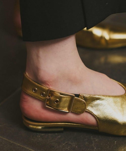 ANDRESD(アンドレスド)の「バックルストラップフラットシューズ / buckle strap flat shoes(サンダル・レディース・ブラック/ゴールド/シルバー・39/38/37/36)」の9枚目の写真