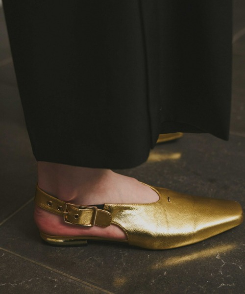 ANDRESD(アンドレスド)の「バックルストラップフラットシューズ / buckle strap flat shoes(サンダル・レディース・ブラック/ゴールド/シルバー・39/38/37/36)」の10枚目の写真