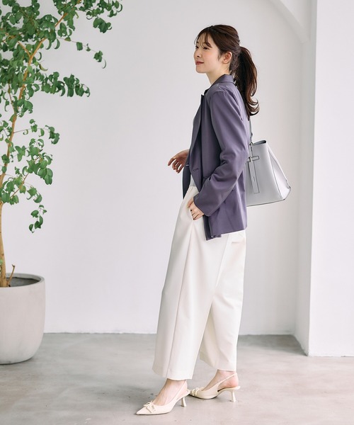 12Twelve Agenda（トゥエルブ　アジェンダ）の「グロッシーゆるテーラードジャケット（テーラードジャケット・レディース・ベージュ/チャコールグレー・M）」の8枚目の写真