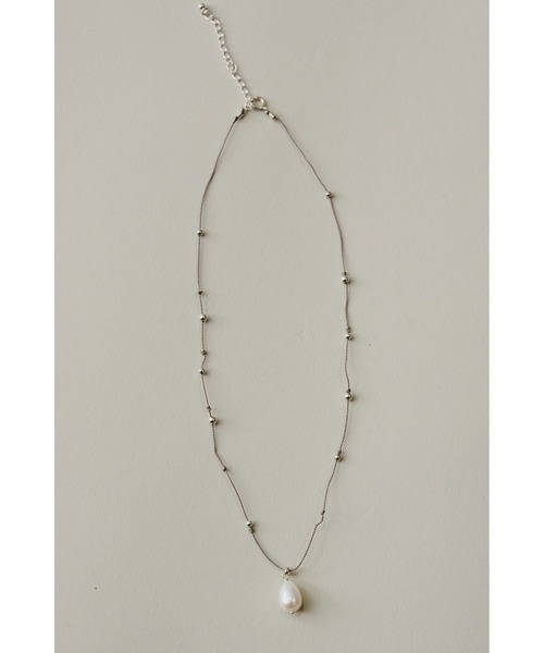 loni（ロニ）の「SV925 Silk Cord Pearl Necklace（ネックレス・レディース・ブルー/ブラック/ベージュ・FREE）」の14枚目の写真