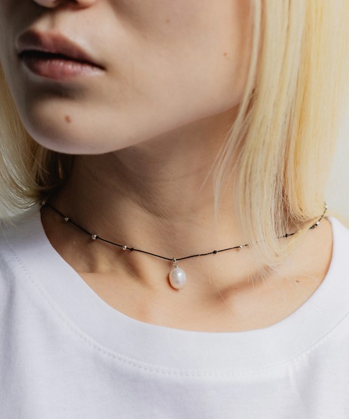 loni（ロニ）の「SV925 Silk Cord Pearl Necklace（ネックレス・レディース・ブルー/ブラック/ベージュ・FREE）」の21枚目の写真