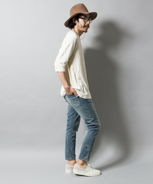 AMERICAN RAG CIE（アメリカンラグシー）の「AMERICAN RAG CIE　12oz裾ZIPスキニーデニムパンツ by FULLCOUNT(フルカウント) / 111-AFC-M152-PT082（デニムパンツ・メンズ・インディゴブルー/ブラック・30/32/28）」の3枚目の写真