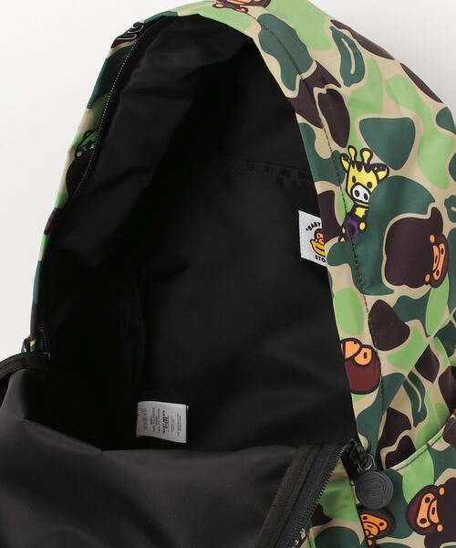 A BATHING APE(アベイシングエイプ)の「NEW ABC MILO ALL FRIENDS MEDIUM BACKPACK(バックパック/リュック・メンズ・グリーン・FREE)」の8枚目の写真
