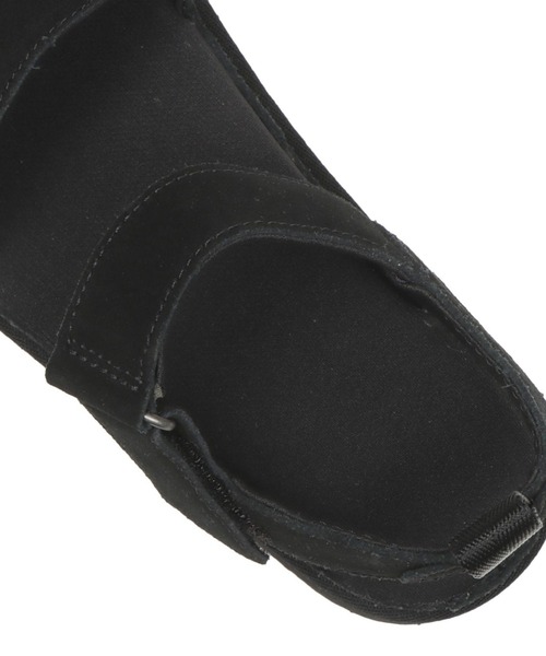 UGG(アグ)の「W GOLDENSTAR 1136783-BLK(サンダル・レディース・ブラック・6/8/9/5/7)」の6枚目の写真