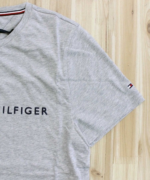 TOMMY HILFIGER(トミーヒルフィガー)の「コア トミーロゴTシャツ Men's Core Tommy Logo Tee(Tシャツ/カットソー・メンズ・ホワイト/ネイビー/ブラック/グレー・L/M/S)」の12枚目の写真