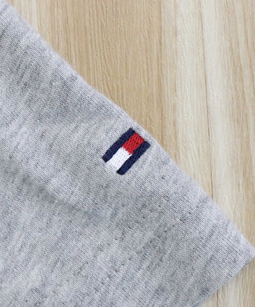 TOMMY HILFIGER(トミーヒルフィガー)の「コア トミーロゴTシャツ Men's Core Tommy Logo Tee(Tシャツ/カットソー・メンズ・ホワイト/ネイビー/ブラック/グレー・L/M/S)」の13枚目の写真